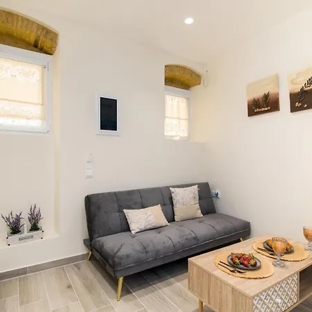 アパート Fontana Di Corfu 4 *