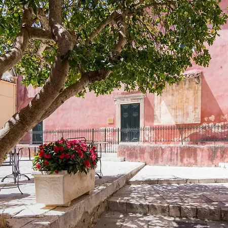 アパート Fontana Di Corfu 4 *